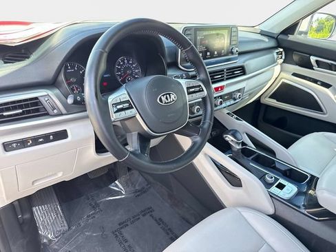 Used 2020 Kia Telluride S FWD image 22