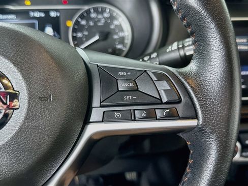 Used 2019 Nissan Kicks SR w/ SR Premium Package FWD image 22