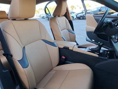 Used 2023 Lexus ES 350 w/ Premium Package image 10