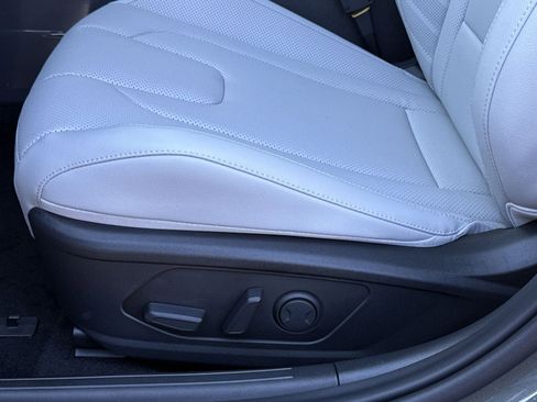 New 2026 Hyundai Elantra Limited image 14