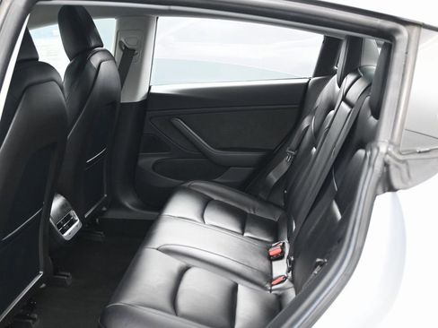 Used 2018 Tesla Model 3 Long Range image 35
