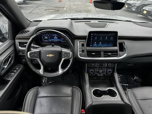 Used 2023 Chevrolet Suburban Premier w/ Advanced Technology Package AWD/4WD image 13
