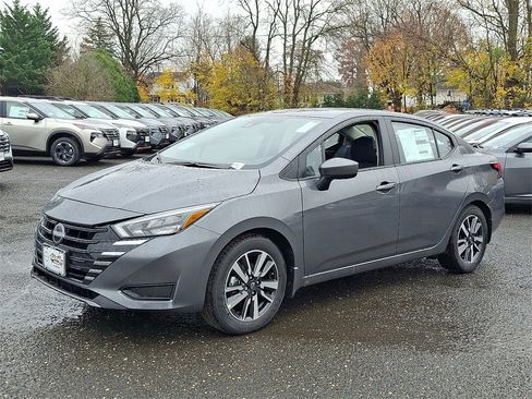 New 2025 Nissan Versa SV w/ Trunk Package image 4