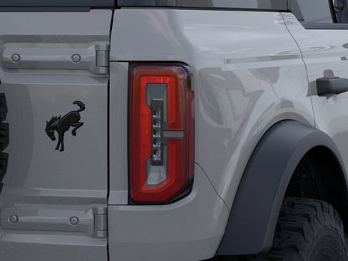 New 2026 Ford Bronco Badlands w/ Black Appearance Package AWD/4WD image 38