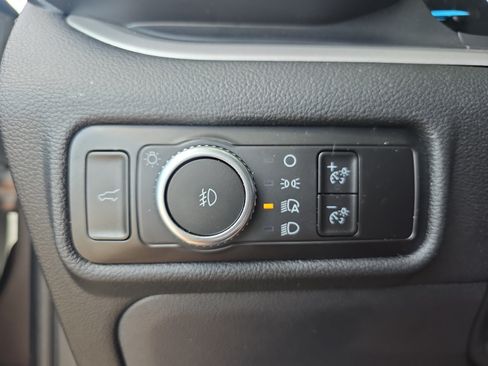 Used 2023 Ford Explorer XLT w/ Equipment Group 202A AWD/4WD image 24