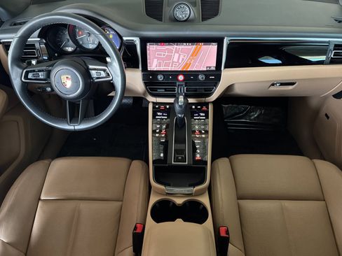Used 2024 Porsche Macan w/ Premium Plus Package image 6