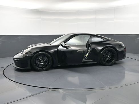 Certified 2026 Porsche 911 GT3 RWD image 37