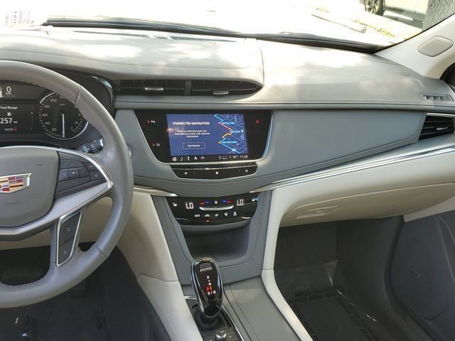 Used 2021 Cadillac XT5 Premium Luxury w/ LPO, Premium Carpet Package FWD image 20