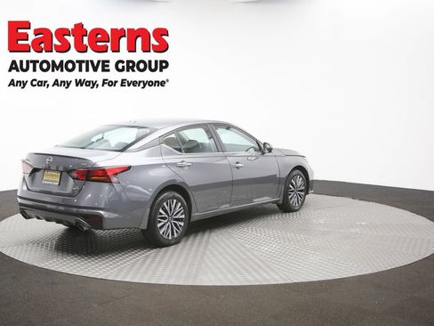 Used 2024 Nissan Altima 2.5 SV w/ SV Premium Package AWD/4WD image 37