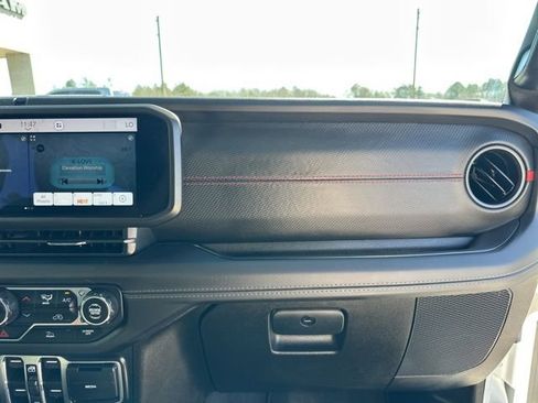 Certified 2025 Jeep Wrangler Unlimited Rubicon image 44