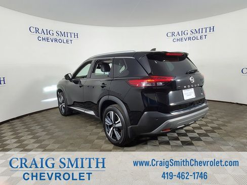 Used 2021 Nissan Rogue SL w/ Premium Package image 11