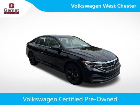 Used 2024 Volkswagen Jetta SE w/ Panoramic Sunroof Package FWD image 8