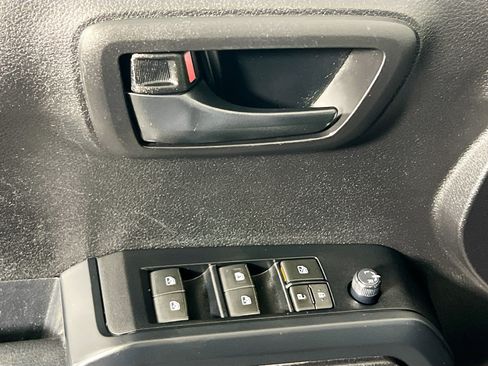 Used 2023 Toyota Tacoma SR w/ SR Convenience Package RWD image 16