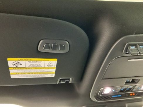 Used 2024 Ford F350 Platinum w/ FX4 Off-Road Package image 28