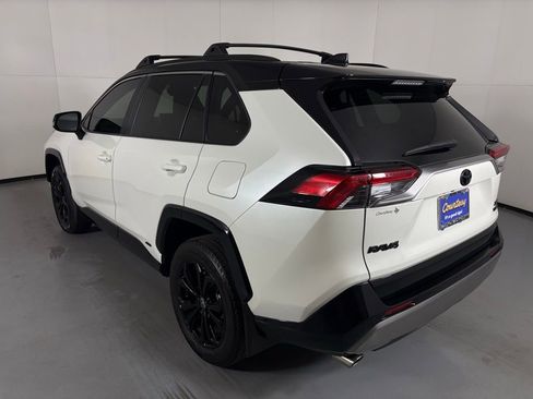 Used 2022 Toyota RAV4 XSE AWD/4WD image 6