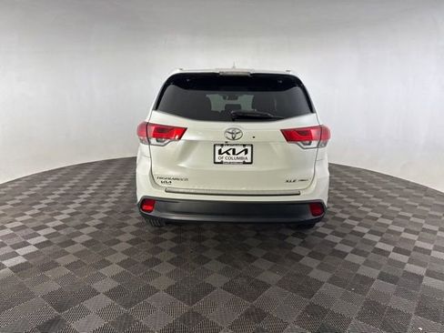 Used 2018 Toyota Highlander XLE image 8