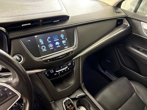 Used 2018 Cadillac XT5 Premium Luxury FWD image 41