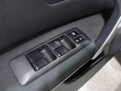Used 2014 Nissan Rogue S w/ Convenience Package AWD/4WD image 14