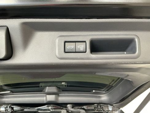 Used 2025 Toyota Sequoia TRD Pro AWD/4WD image 31