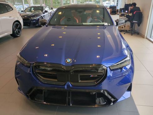 New 2026 BMW M5 w/ Carbon Package image 9