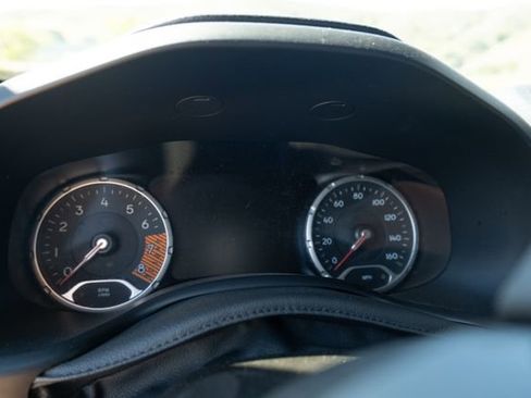 Used 2021 Jeep Renegade Latitude image 19