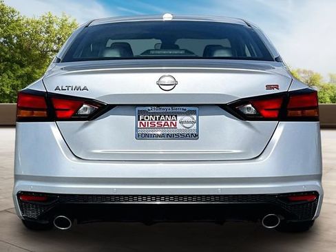 Used 2024 Nissan Altima 2.5 SR FWD image 5