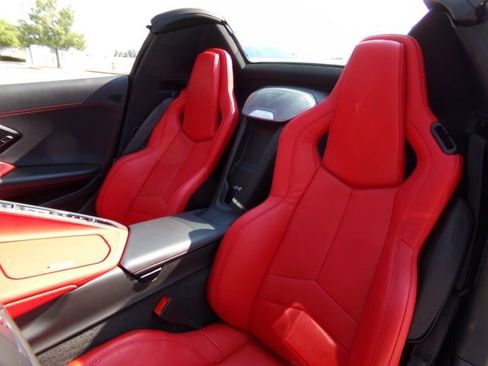 Used 2024 Chevrolet Corvette Stingray Preferred Conv w/ Z51 Performance Package RWD image 24