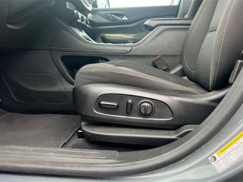 Used 2021 GMC Acadia SLE w/ Driver Convenience Package image 13