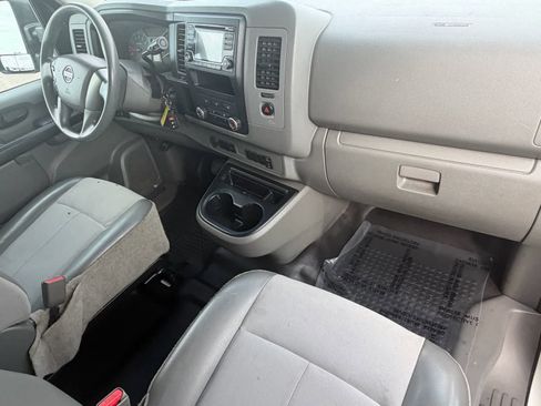 Certified 2018 Nissan NV 3500 S image 11