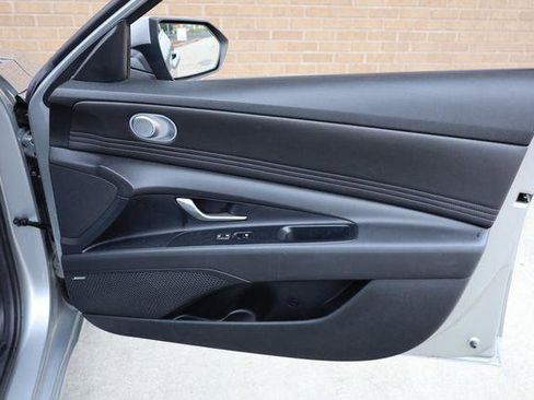 Used 2023 Hyundai Elantra Limited FWD image 26