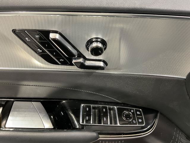 Used 2024 Cadillac Lyriq Tech w/ LPO, Floor Liner Package AWD/4WD image 10