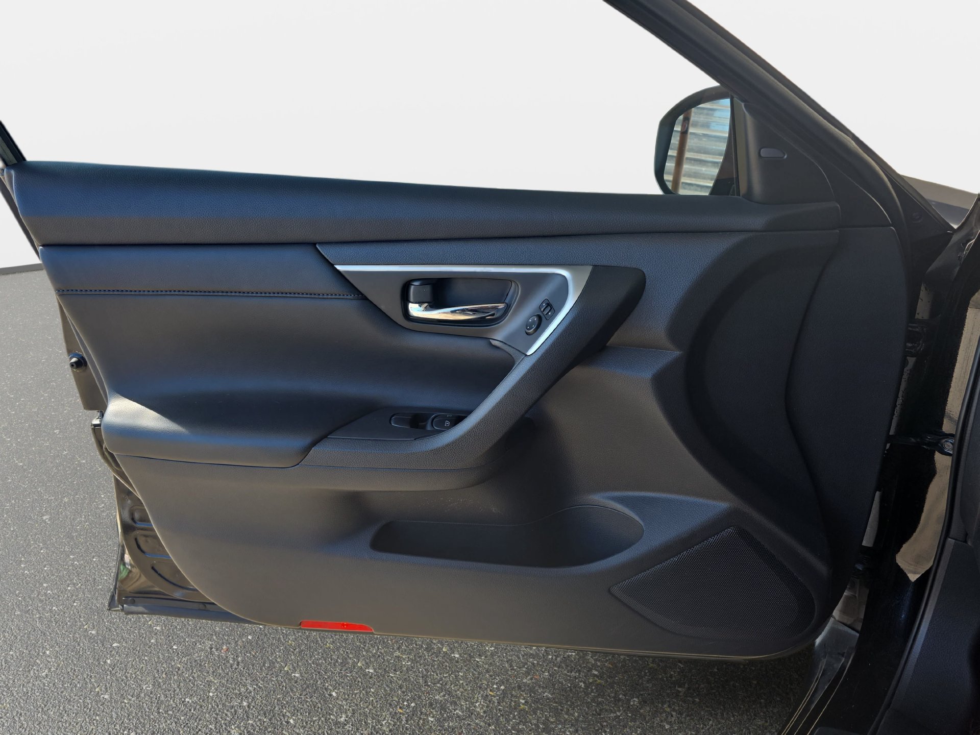 Used 2018 Nissan Altima 2.5 SL FWD image 25