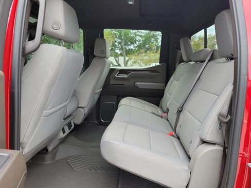 Used 2024 Chevrolet Silverado 1500 LT w/ Z71 Off-Road Package AWD/4WD image 13