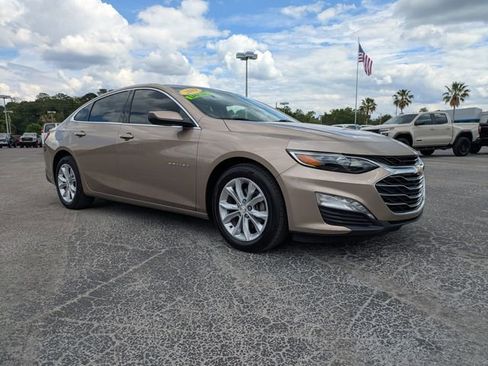 Used 2019 Chevrolet Malibu LT FWD image 2