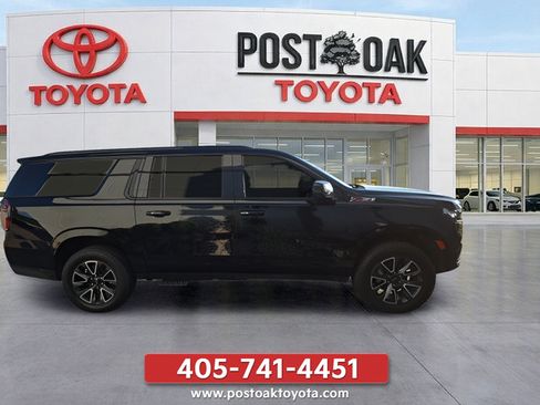 Used 2022 Chevrolet Suburban Z71 w/ Luxury Package AWD/4WD image 8