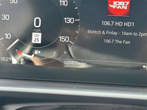 Used 2024 Land Rover Discovery Dynamic SE image 28