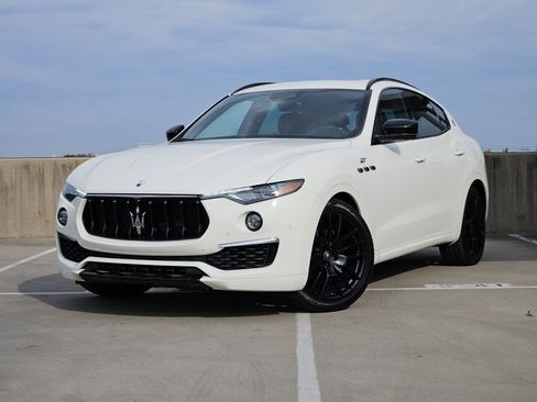 Used 2022 Maserati Levante GT image 1