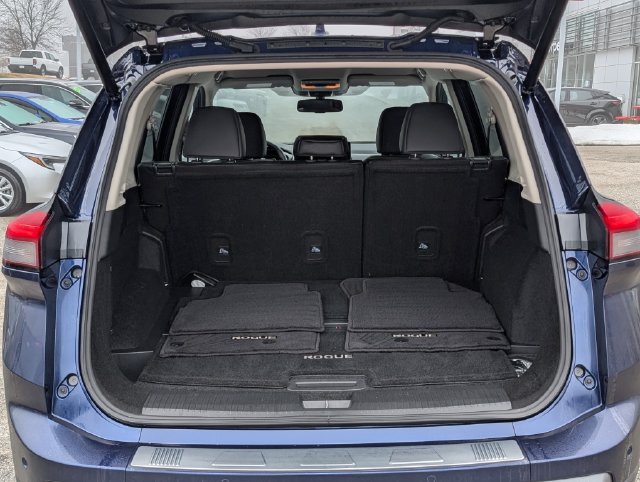 Certified 2025 Nissan Rogue SL FWD image 14