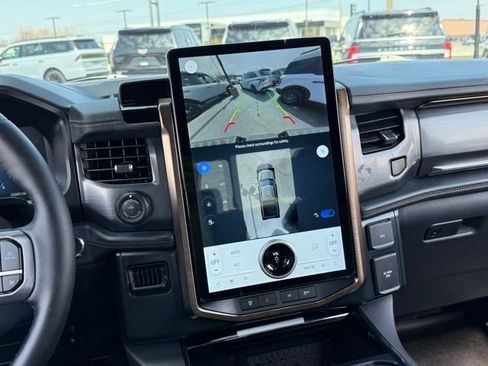 Used 2025 Ford F150 Lightning Lariat AWD/4WD image 4