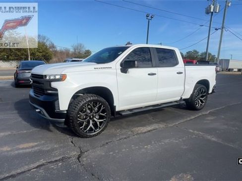 Used 2019 Chevrolet Silverado 1500 LT w/ All-Star Edition image 4