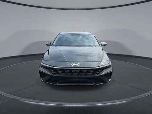 New 2026 Hyundai Elantra SE image 13