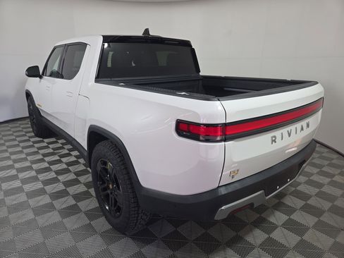 Used 2022 Rivian R1T Launch Edition image 3