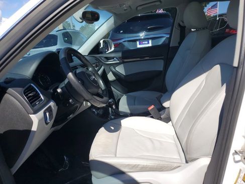 Used 2015 Audi Q3 2.0T Prestige w/ Prestige Package image 11