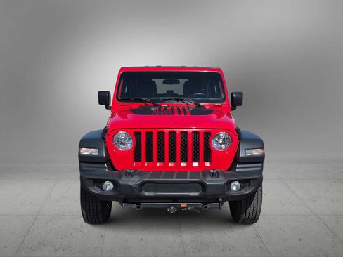 Used 2018 Jeep Wrangler Unlimited Sport S AWD/4WD image 3