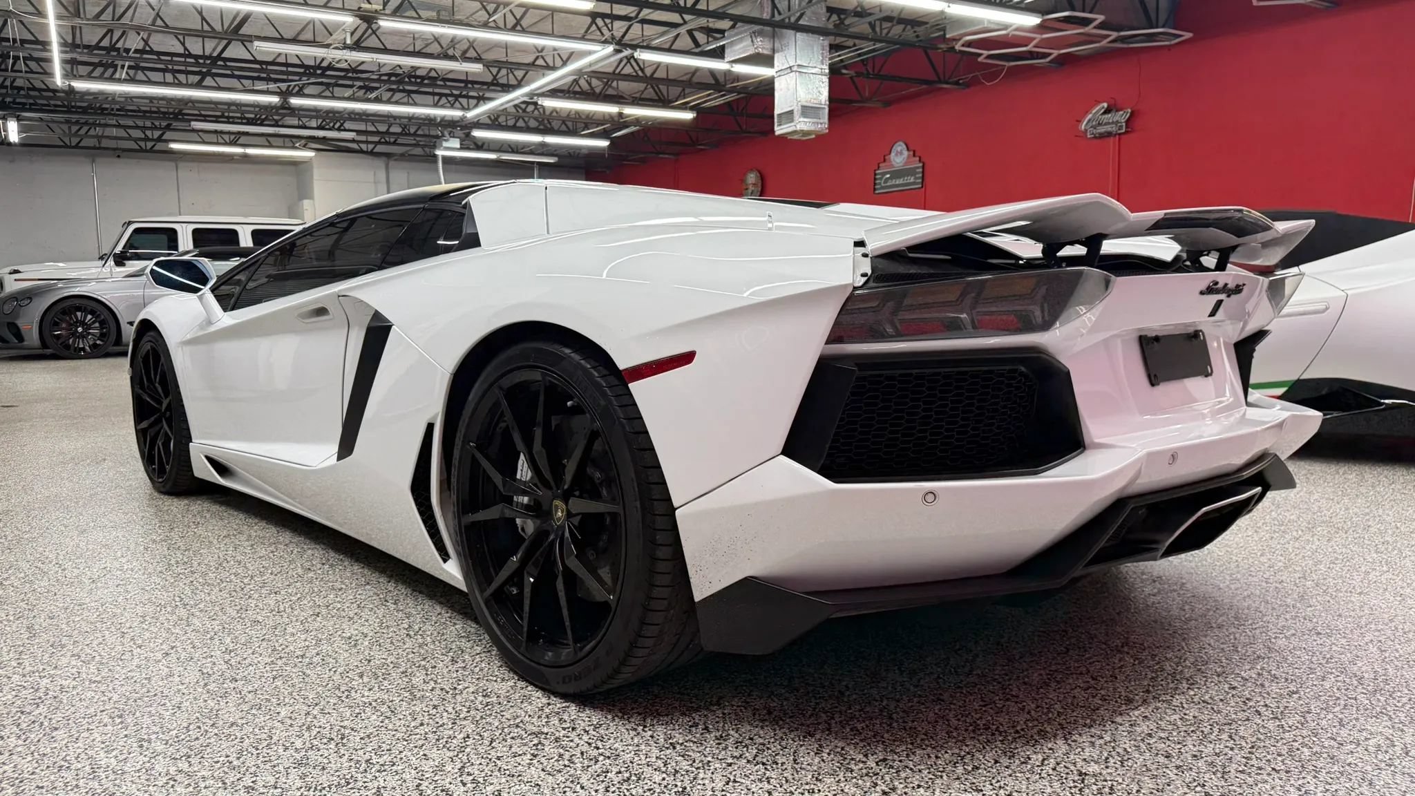 Used 2015 Lamborghini Aventador LP 700-4 AWD/4WD image 6