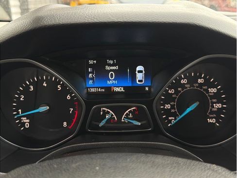 Used 2015 Ford Focus SE FWD image 15