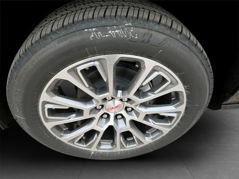 New 2026 GMC Yukon Denali image 34