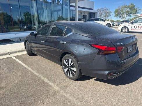 Used 2021 Nissan Altima 2.5 SV AWD/4WD image 8