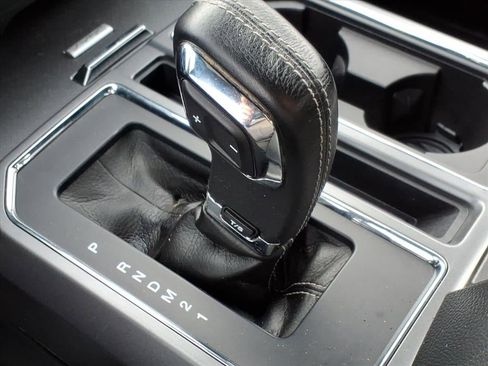 Used 2015 Ford F150 XLT w/ Equipment Group 302A Luxury image 20