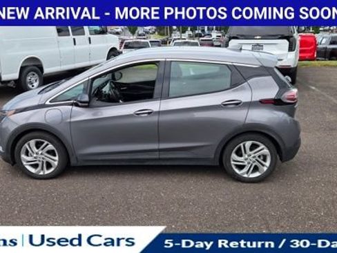 Used 2023 Chevrolet Bolt LT FWD image 5